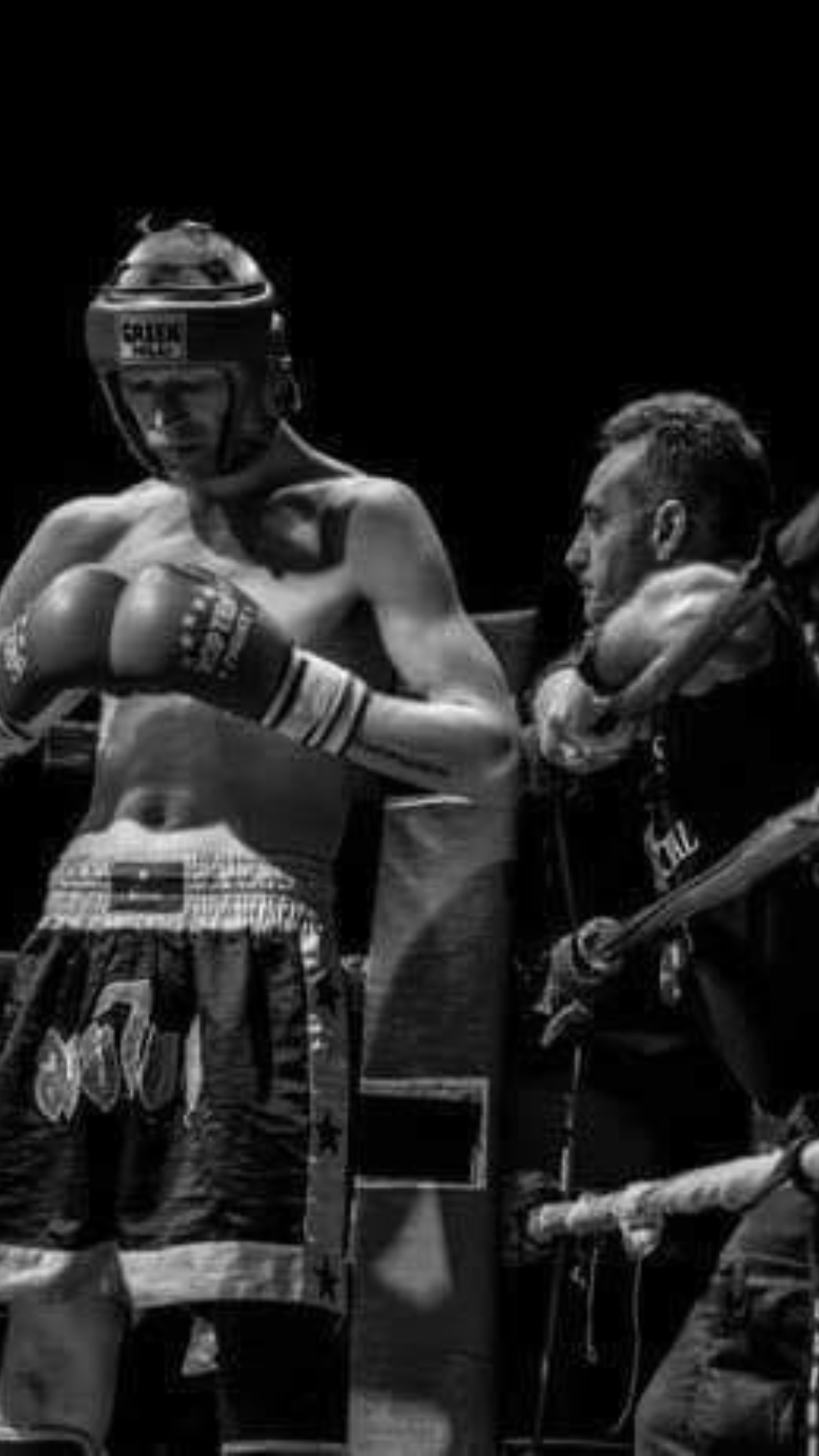 Black-and-white photograph of a martial arts bout